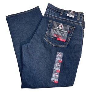 NWT Bulwark FR Mens Relaxed Fit Bootcut Flame Resistant Jeans CAT2 42x30 PSJ2SD2